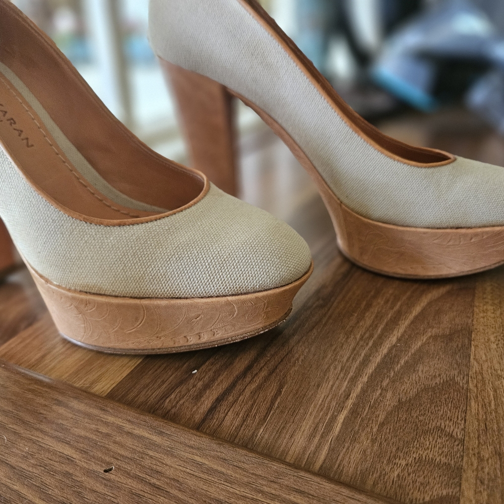 ​✨ NWT: Rare Donna Karan Collection Runway Platform Heels Sz 6✨
